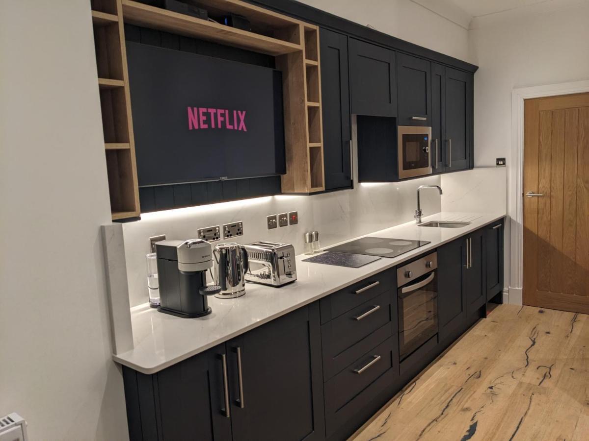 Modern Aptmt, 2 Stops To Central London, Smart Lock, Netflix Stadtteil Stadtteil Ealing Exterior foto